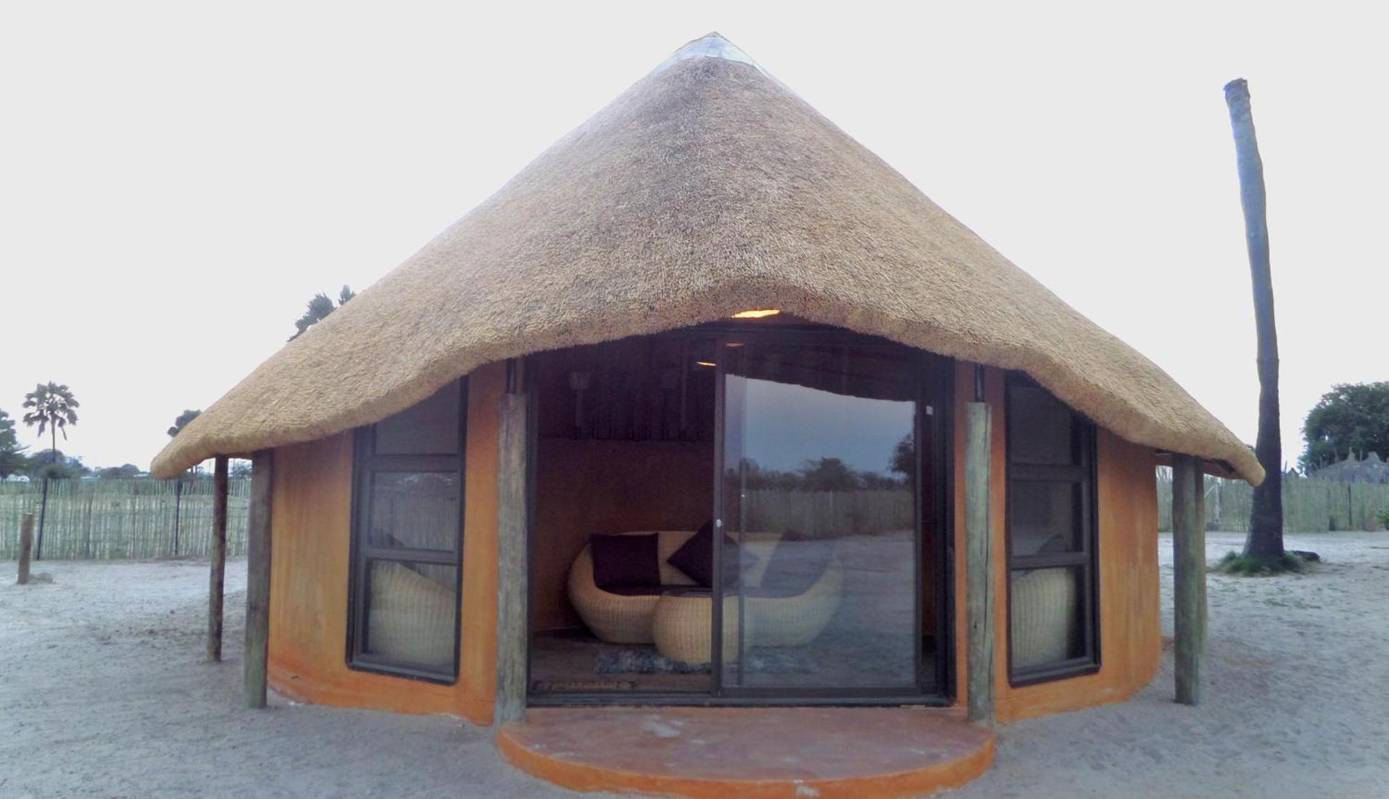 Omupumba Ongula Village Homestead Lodge חדר תמונה