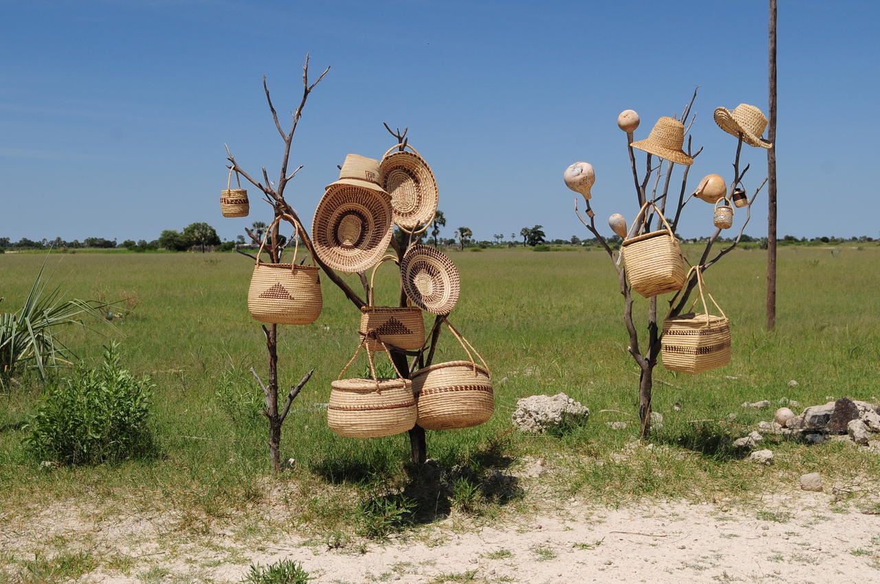 Omupumba Ongula Village Homestead Lodge מראה חיצוני תמונה